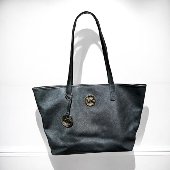 🌻Large Michael Kors Black Leather Jet Set Tote Handbag Purse - Picture 1 of 12